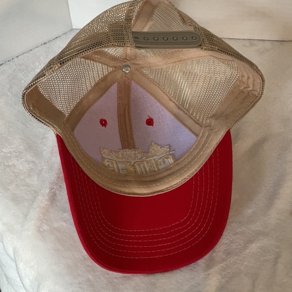 Molson Canadian Cider Red Cap - Picture 5 of 5